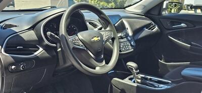 2023 Chevrolet Malibu LT   - Photo 11 - Orange, CA 92867