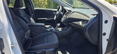2023 Chevrolet Malibu LT   - Photo 13 - Orange, CA 92867