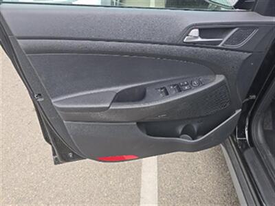 2017 Hyundai Tucson SE Plus   - Photo 11 - Orange, CA 92867