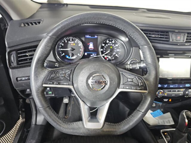 2018 Nissan Rogue Hybrid SV - Photo 13 - Orange, CA 92867