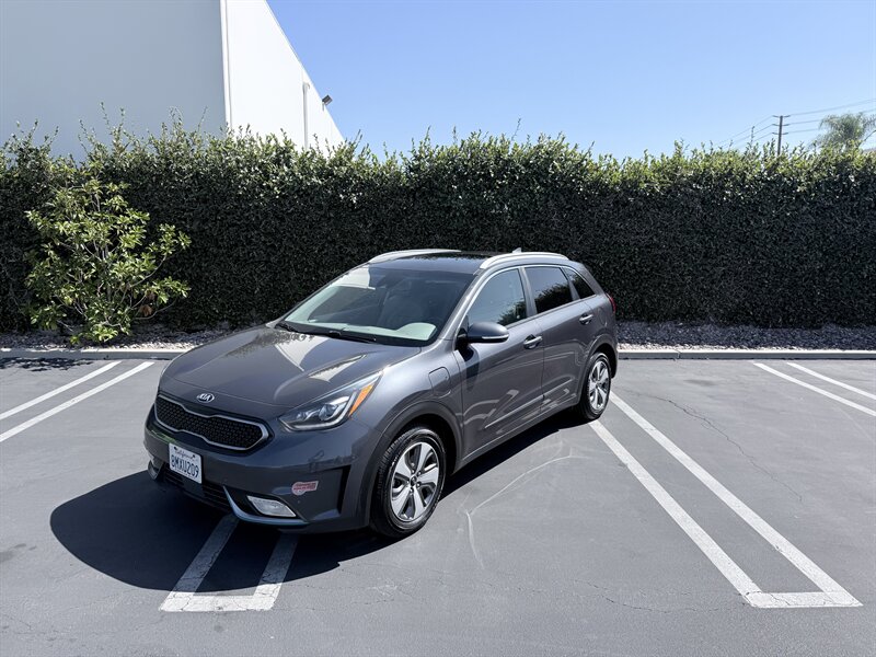 2019 Kia Niro Plug-In Hybrid EX Premium - Photo 2 - Orange, CA 92867