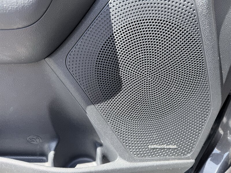 2019 Kia Niro Plug-In Hybrid EX Premium - Photo 15 - Orange, CA 92867