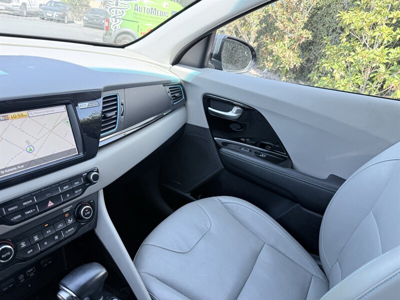 2019 Kia Niro Plug-In Hybrid EX Premium - Photo 18 - Orange, CA 92867