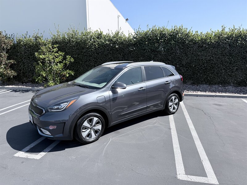 2019 Kia Niro Plug-In Hybrid EX Premium - Photo 3 - Orange, CA 92867