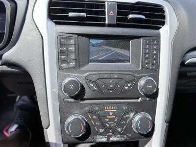 2015 Ford Fusion Hybrid SE - Photo 17 - Orange, CA 92867