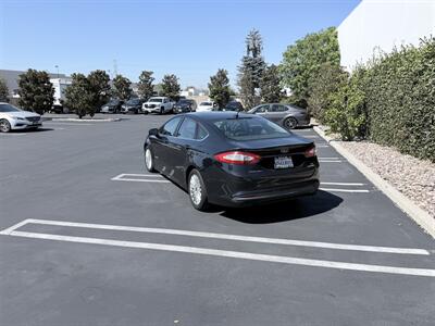 2015 Ford Fusion Hybrid SE - Photo 10 - Orange, CA 92867
