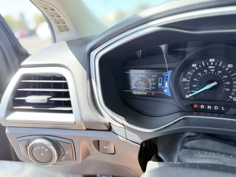 2015 Ford Fusion Hybrid SE - Photo 15 - Orange, CA 92867