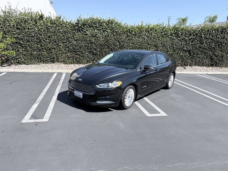 2015 Ford Fusion Hybrid SE - Photo 8 - Orange, CA 92867