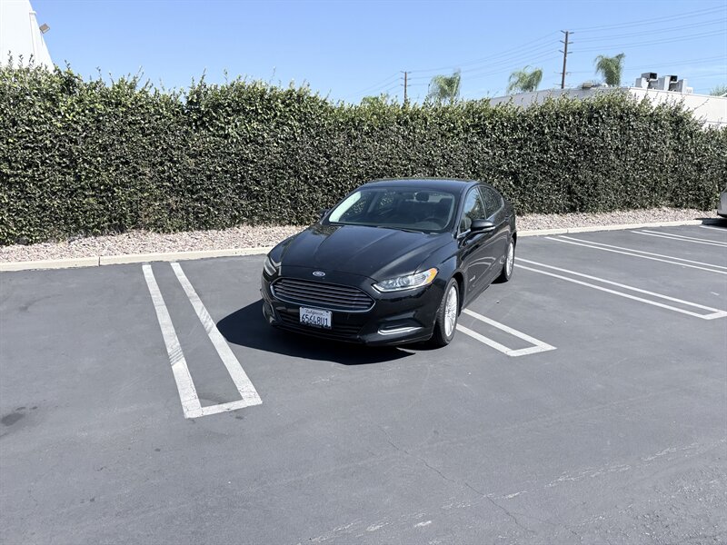 2015 Ford Fusion Hybrid SE - Photo 5 - Orange, CA 92867