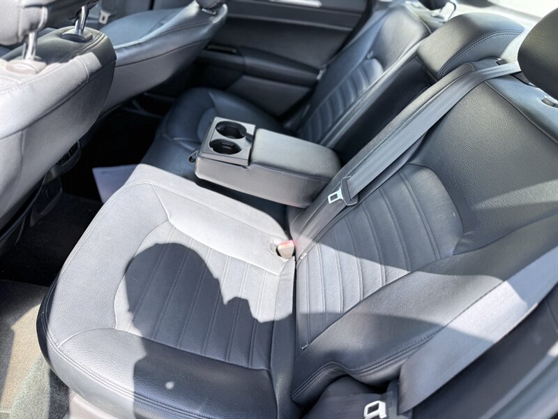 2015 Ford Fusion Hybrid SE - Photo 18 - Orange, CA 92867
