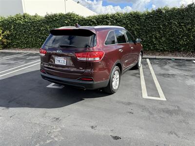 2017 Kia Sorento LX   - Photo 8 - Orange, CA 92867