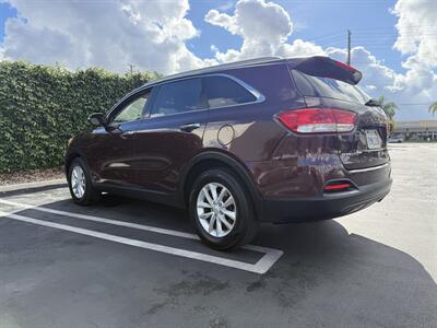2017 Kia Sorento LX   - Photo 12 - Orange, CA 92867