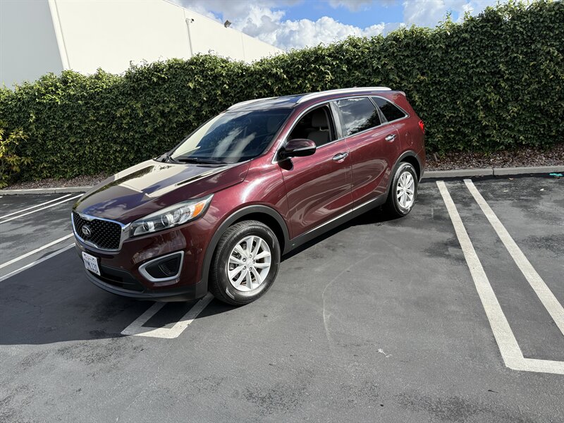 2017 Kia Sorento LX's photo