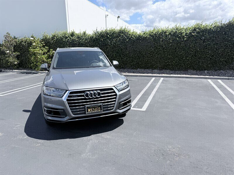 2018 Audi Q7 3.0T quattro Premium Plus - Photo 2 - Orange, CA 92867