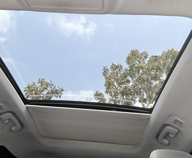 2022 Ford Escape Hybrid SE - Photo 14 - Orange, CA 92867
