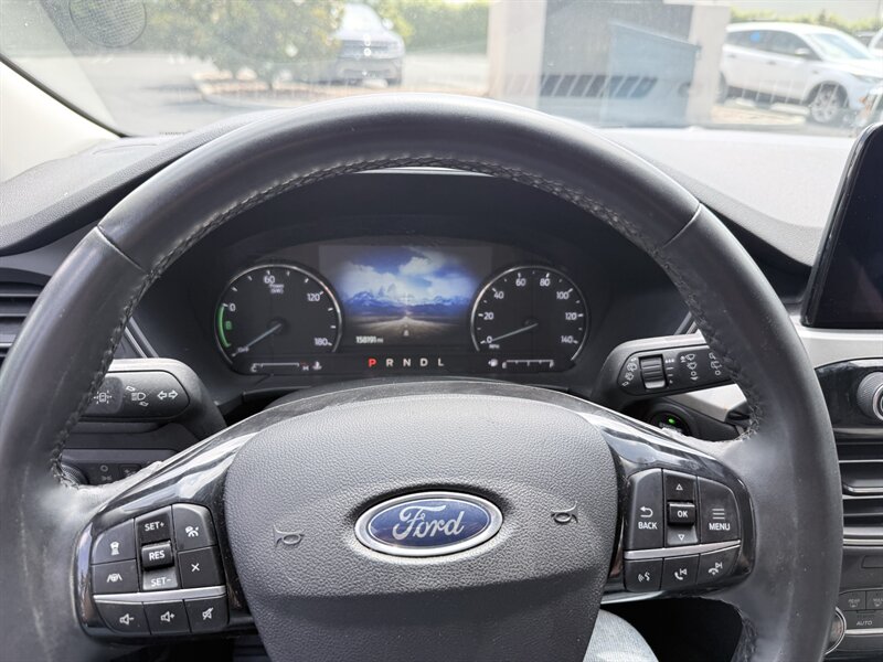 2022 Ford Escape Hybrid SE - Photo 13 - Orange, CA 92867