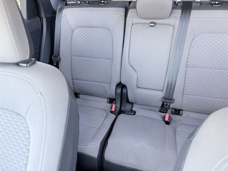 2022 Ford Escape Hybrid SE - Photo 11 - Orange, CA 92867