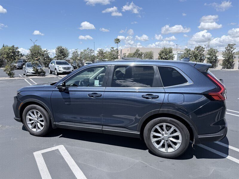 2023 Honda CR-V EX - Photo 11 - Orange, CA 92867