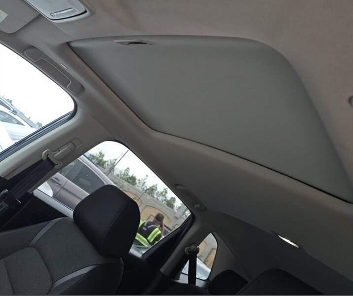 2023 Honda CR-V EX - Photo 13 - Orange, CA 92867