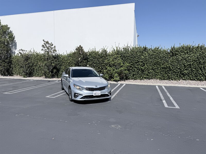 2019 Kia Optima LX - Photo 4 - Orange, CA 92867