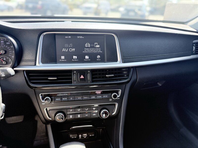 2019 Kia Optima LX - Photo 12 - Orange, CA 92867