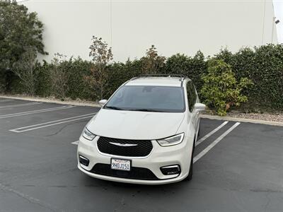 2021 Chrysler Pacifica Hybrid Touring L   - Photo 2 - Orange, CA 92867