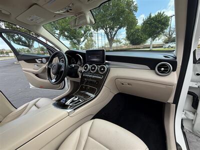 2018 Mercedes-Benz GLC 300 GLC 300 4MATIC   - Photo 17 - Orange, CA 92867