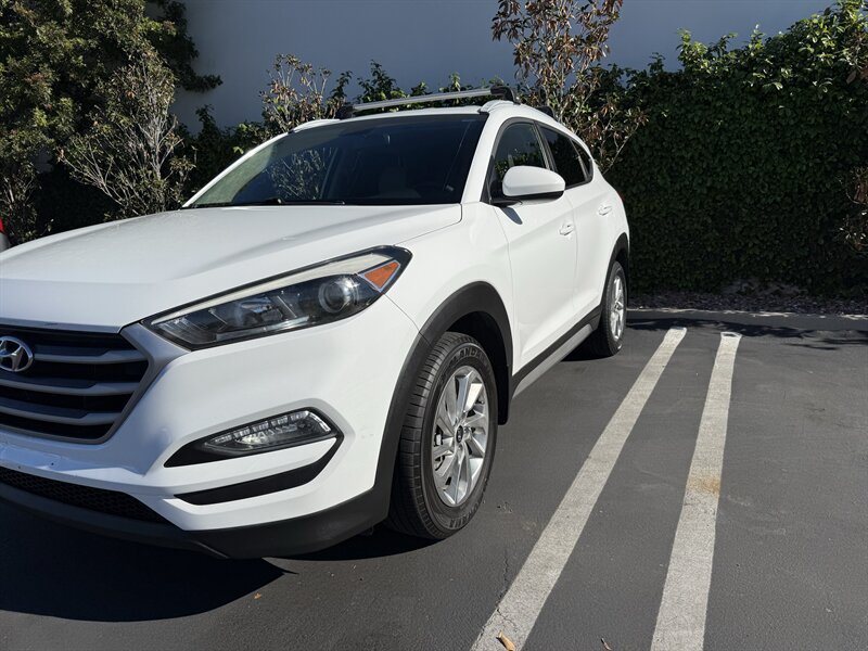 2017 Hyundai TUCSON SE   - Photo 1 - Orange, CA 92867