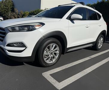 2017 Hyundai TUCSON SE - Photo 6 - Orange, CA 92867