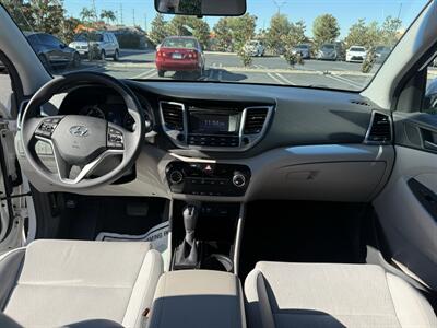 2017 Hyundai TUCSON SE - Photo 29 - Orange, CA 92867