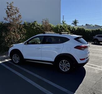 2017 Hyundai TUCSON SE - Photo 15 - Orange, CA 92867
