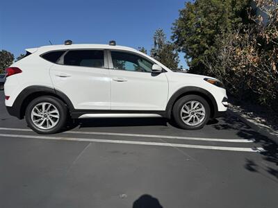 2017 Hyundai TUCSON SE - Photo 11 - Orange, CA 92867