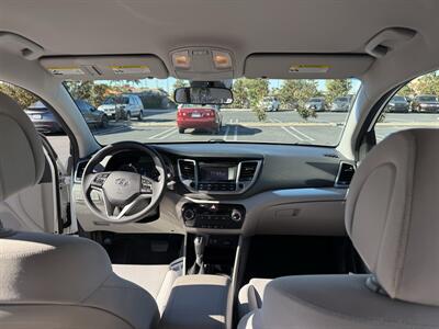 2017 Hyundai TUCSON SE - Photo 30 - Orange, CA 92867
