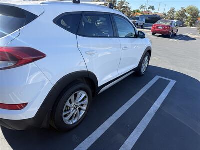 2017 Hyundai TUCSON SE - Photo 22 - Orange, CA 92867