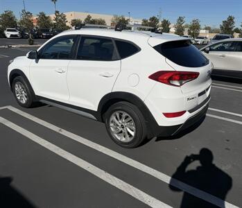 2017 Hyundai TUCSON SE - Photo 23 - Orange, CA 92867