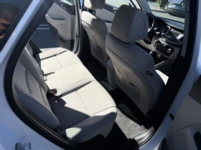 2017 Hyundai TUCSON SE - Photo 28 - Orange, CA 92867