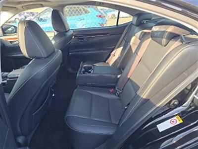 2014 Lexus ES 350   - Photo 4 - Orange, CA 92867
