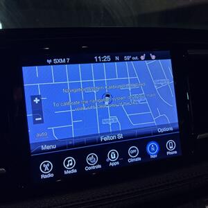 2017 Chrysler Pacifica Limited   - Photo 34 - Orange, CA 92867