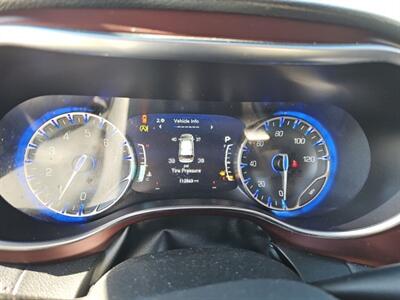 2017 Chrysler Pacifica Limited   - Photo 17 - Orange, CA 92867