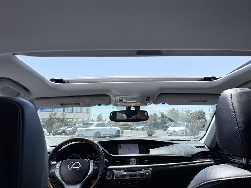 2013 Lexus ES 350 - Photo 19 - Orange, CA 92867