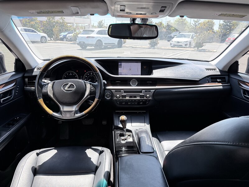 2013 Lexus ES 350 - Photo 16 - Orange, CA 92867
