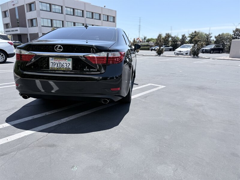 2013 Lexus ES 350 - Photo 9 - Orange, CA 92867