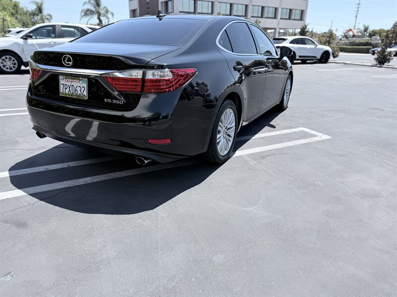 2013 Lexus ES 350 - Photo 10 - Orange, CA 92867