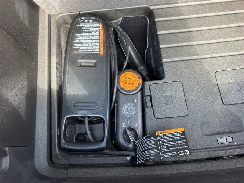 2015 Chevrolet Volt - Photo 14 - Orange, CA 92867