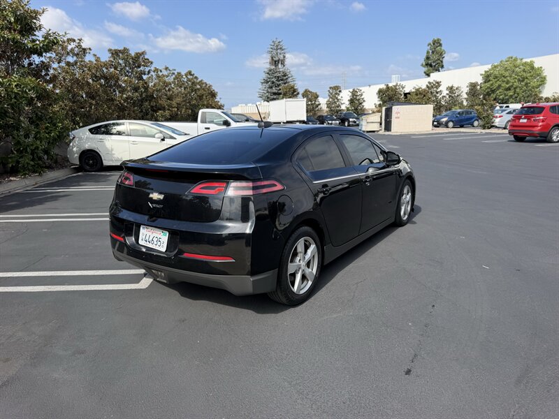 2015 Chevrolet Volt - Photo 6 - Orange, CA 92867