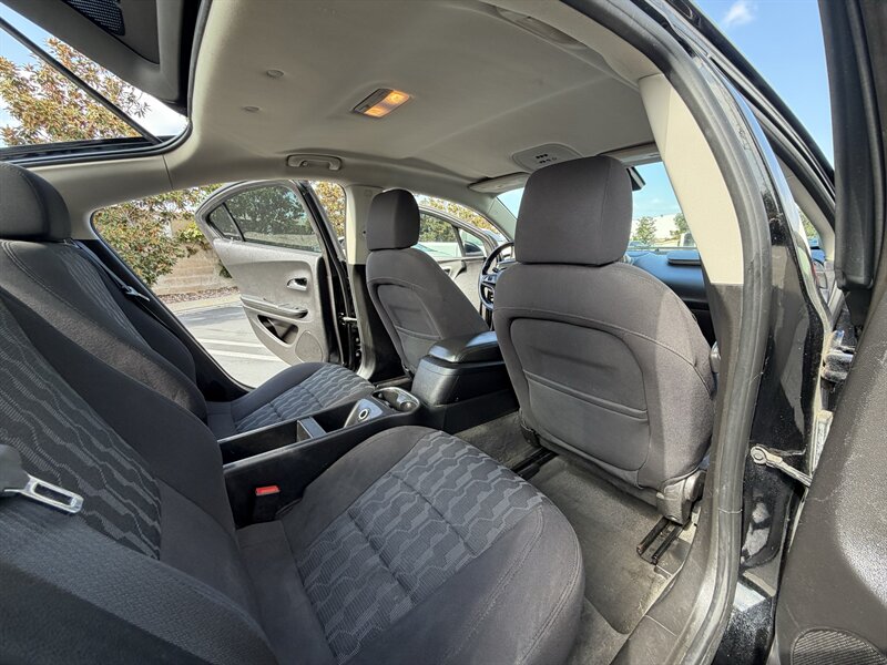 2015 Chevrolet Volt - Photo 16 - Orange, CA 92867
