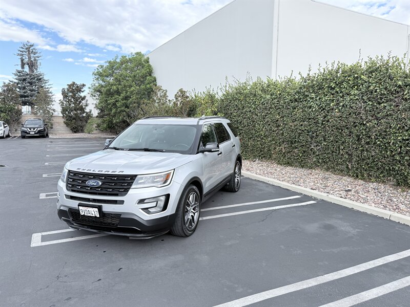 2017 Ford Explorer Sport - Photo 2 - Orange, CA 92867