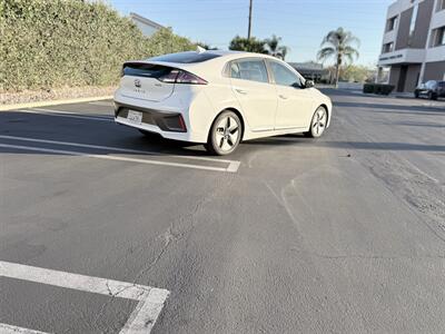 2020 Hyundai IONIQ Hybrid Limited - Photo 7 - Orange, CA 92867