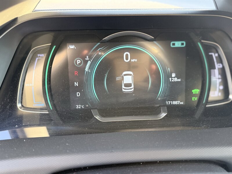 2020 Hyundai IONIQ Hybrid Limited - Photo 15 - Orange, CA 92867