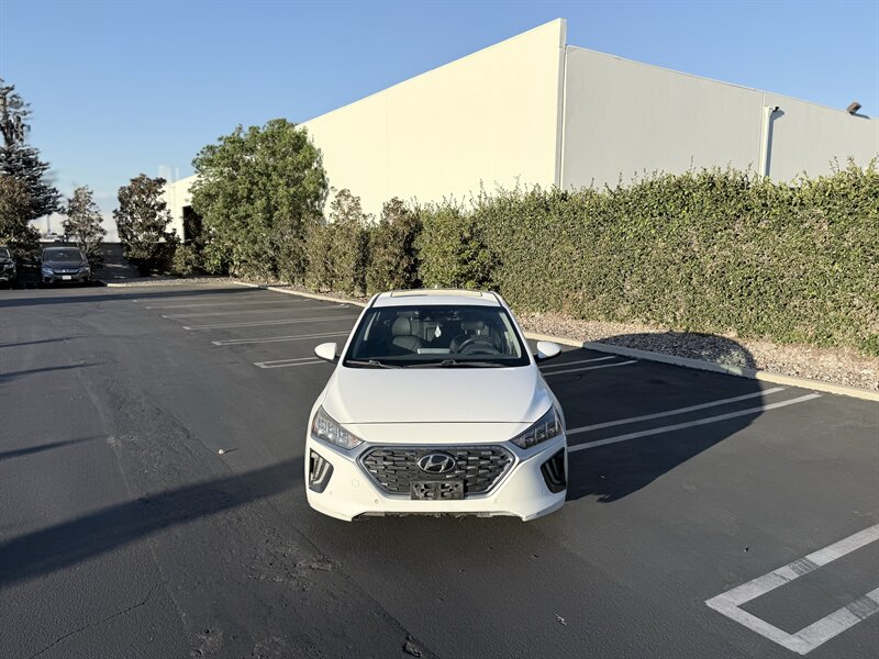 2020 Hyundai IONIQ Hybrid Limited - Photo 2 - Orange, CA 92867